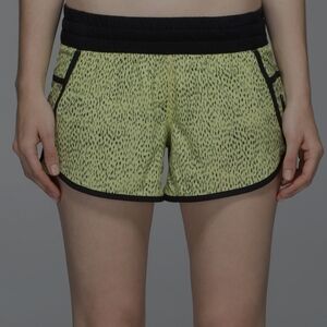 Lululemon Tracker Short III Size 4